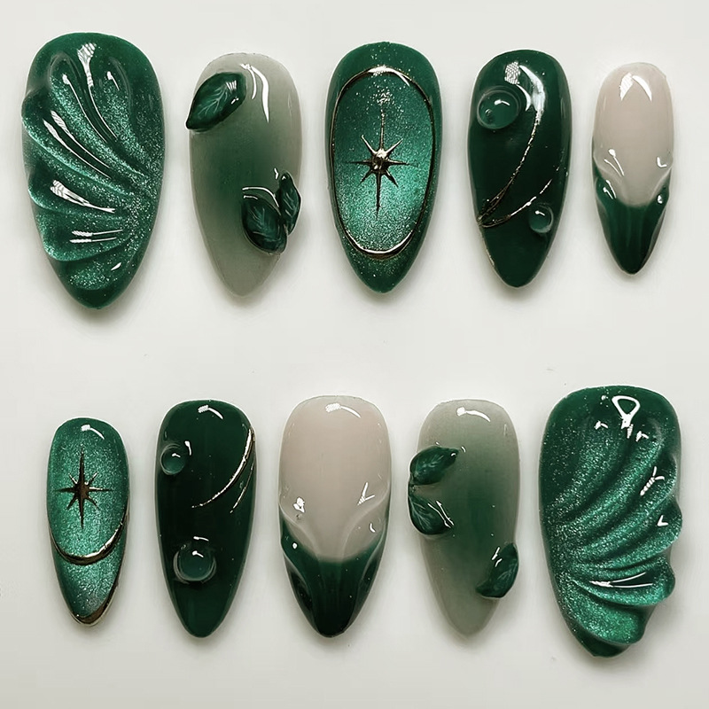 Nail Art Oval - Набор из 24 зеленых французских накладных